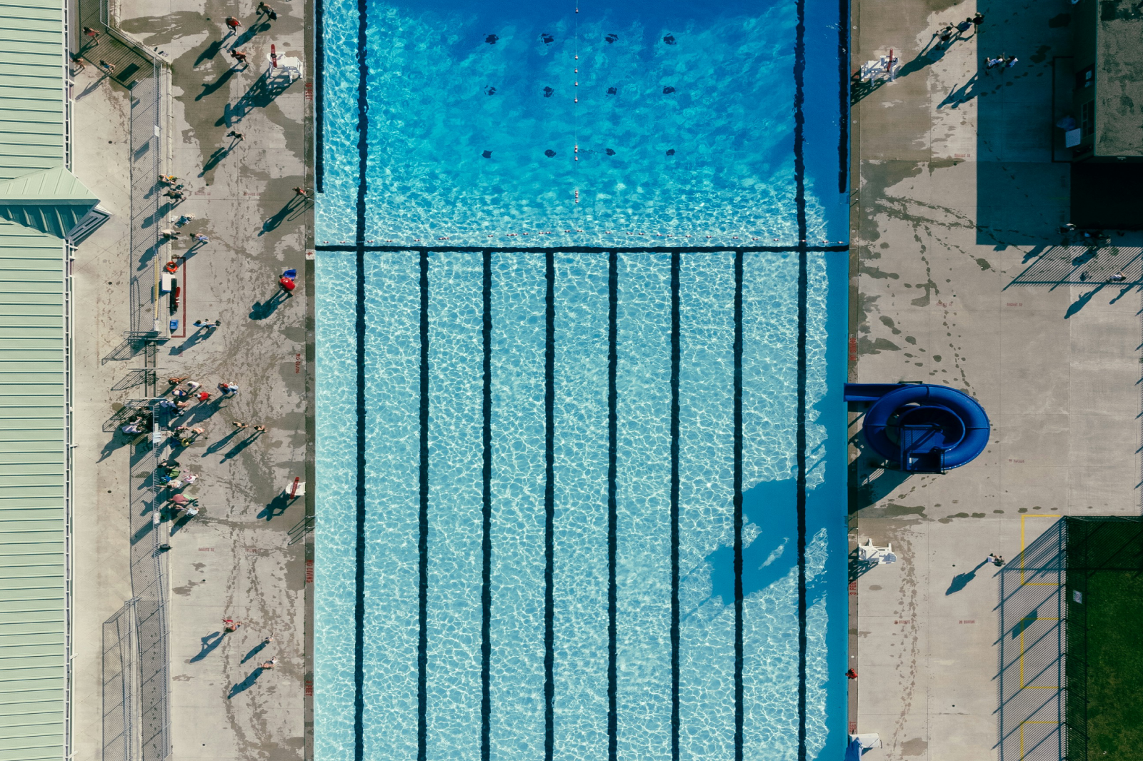 Swimming pool cleaning and maintainancae works in bahrain,keep your pool in top condition,reliable and timely service,100% satisfaction guranteed,Affordable and flexible maintenance plans
